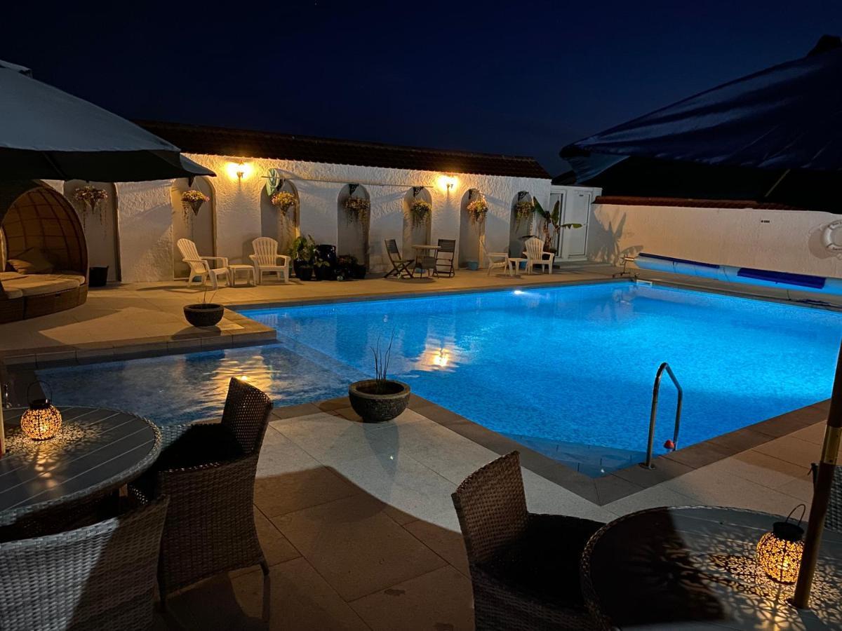 Beau Vallon Holiday Apartments Saint Peter Exteriör bild